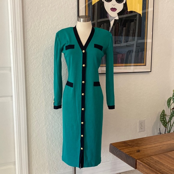 Authentic Original Vintage Style Green Midi Dress with Black Accents - Picture 4 of 16